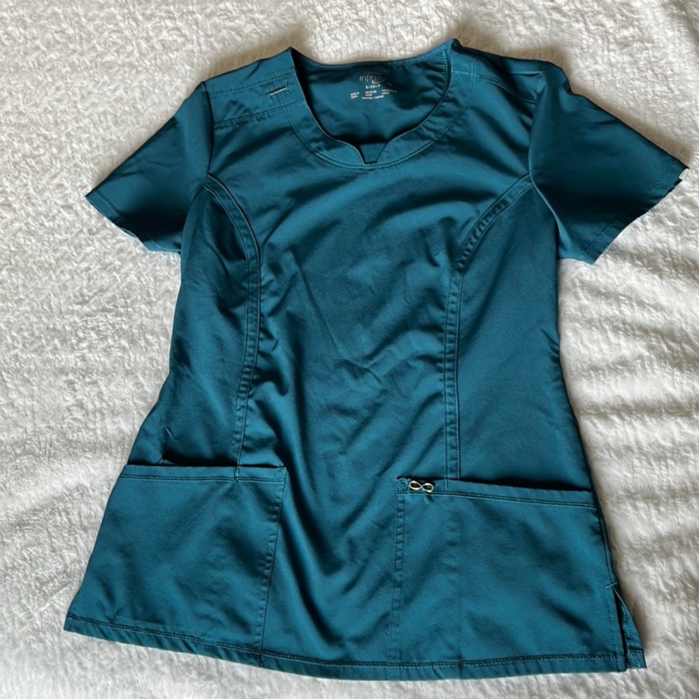 Cherokee Infinity Round Neck Scrub Top